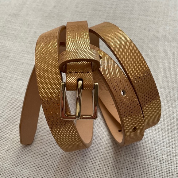 J.Crew Metallic Gold Leather Adjustable Belt Size M NEW - Picture 1 of 12